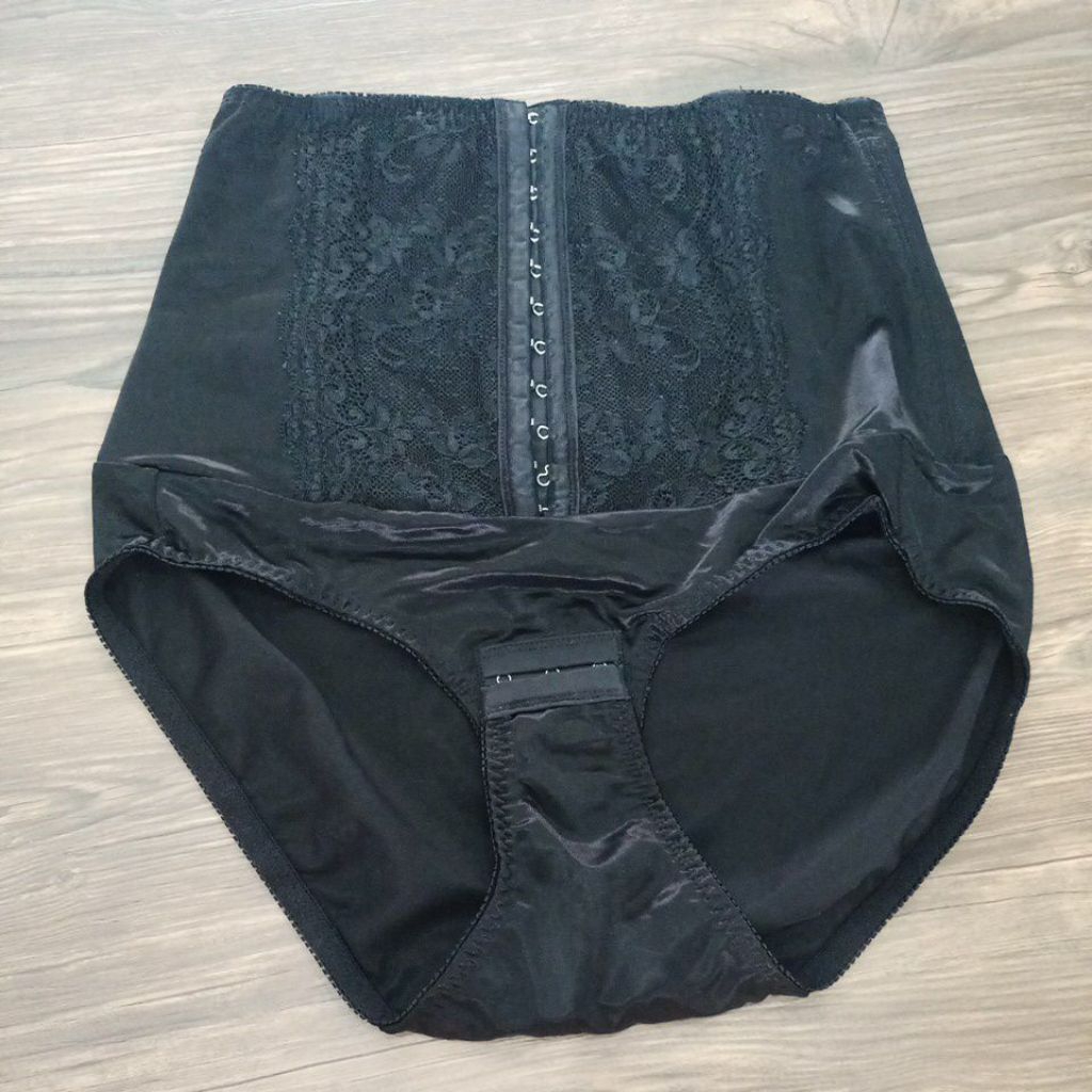 Preloved Celana Korset