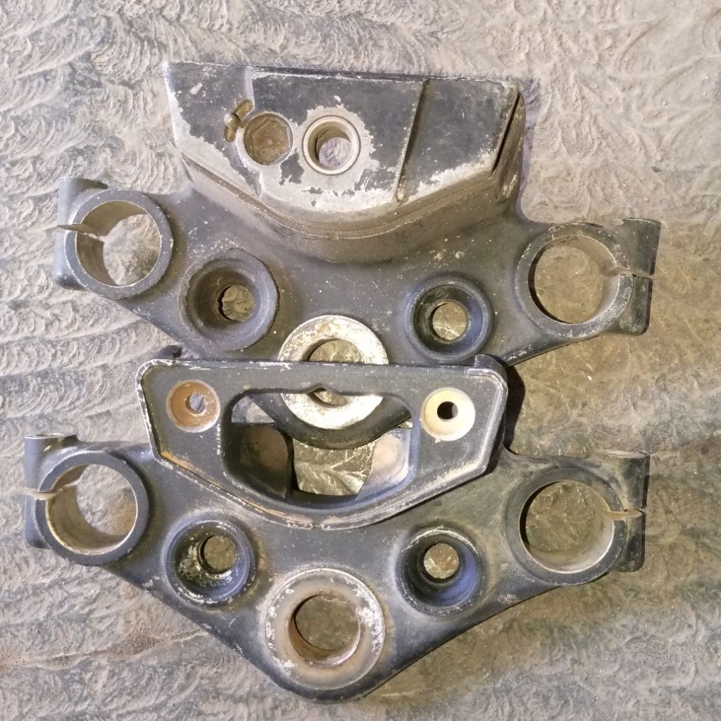 SEGITIGA T ATAS MEGA PRO MONO ORI