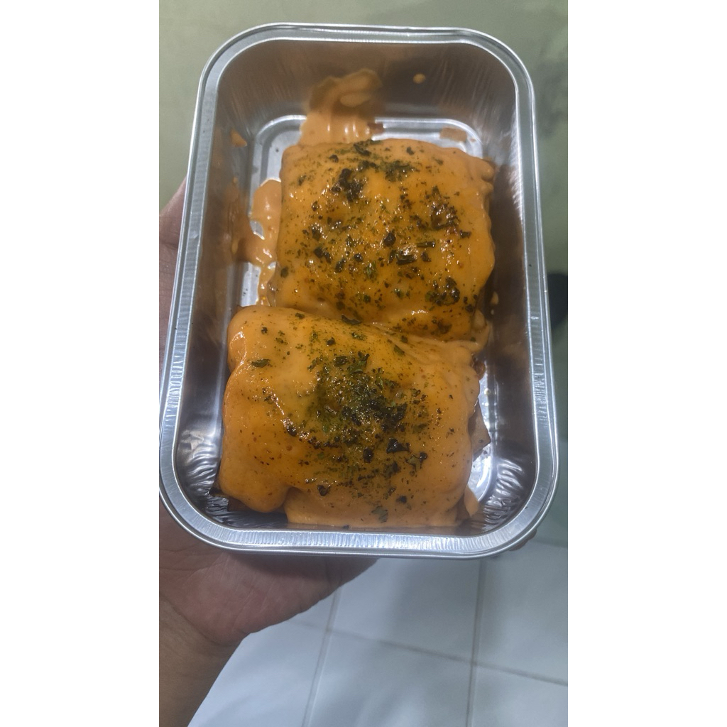 Dimsum goreng keju saus mentai tobiko