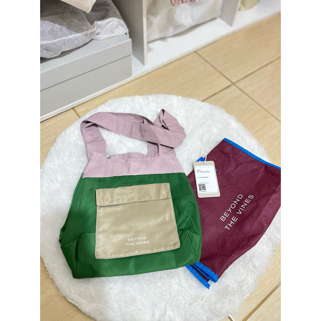 beyond the vines preloved mini reversible BTV original