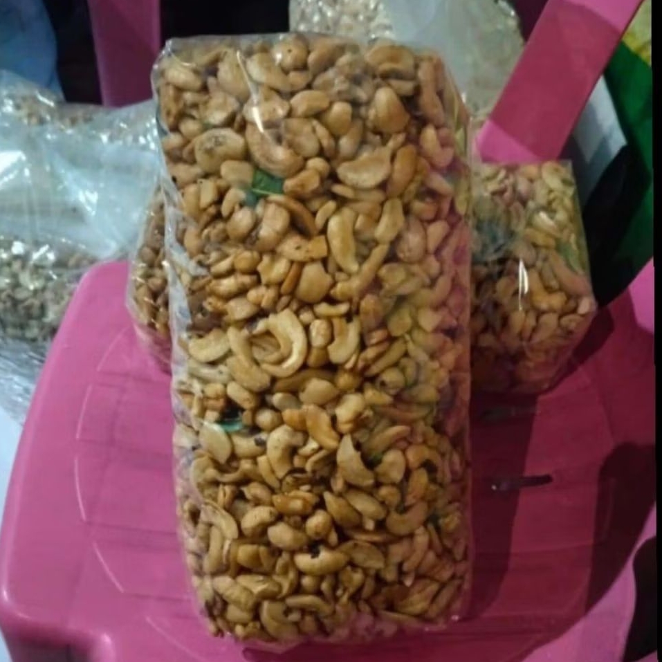 kacang mete patahan matang original 1kg