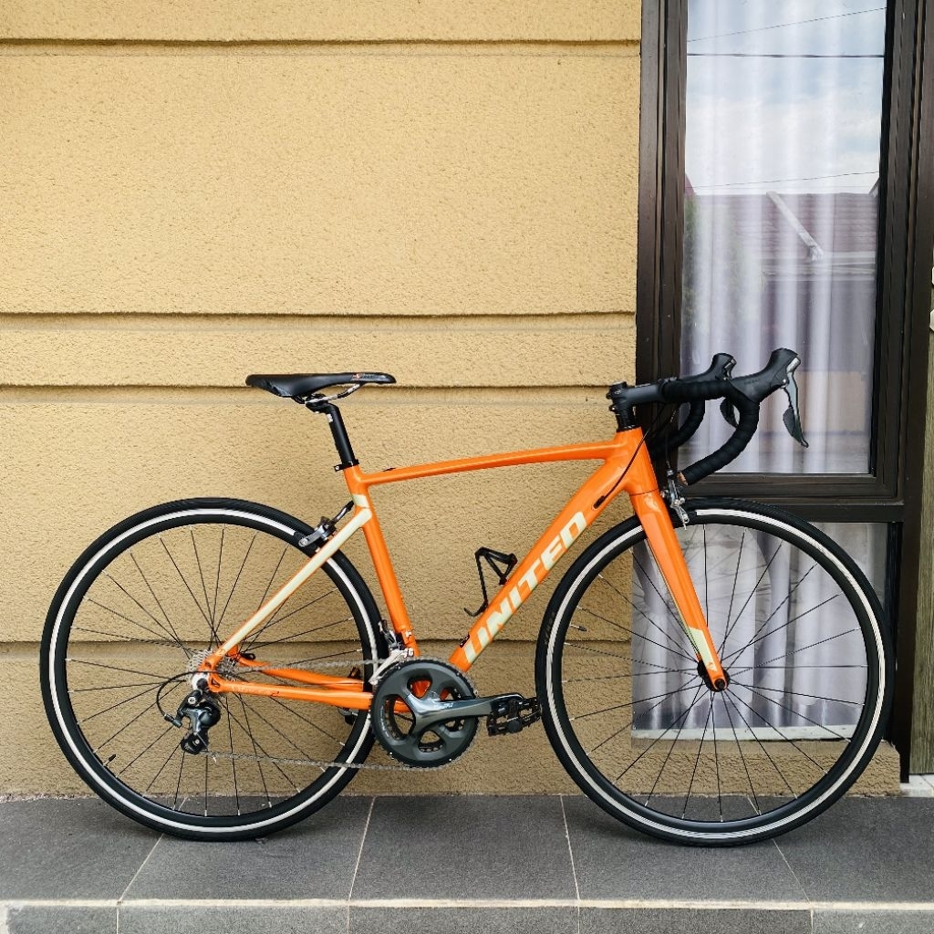 roadbike united vitessa 2.0 not strattos