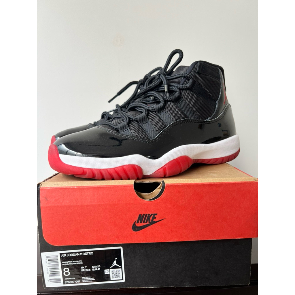 AirJordan 11 Black Red / Size EU 41