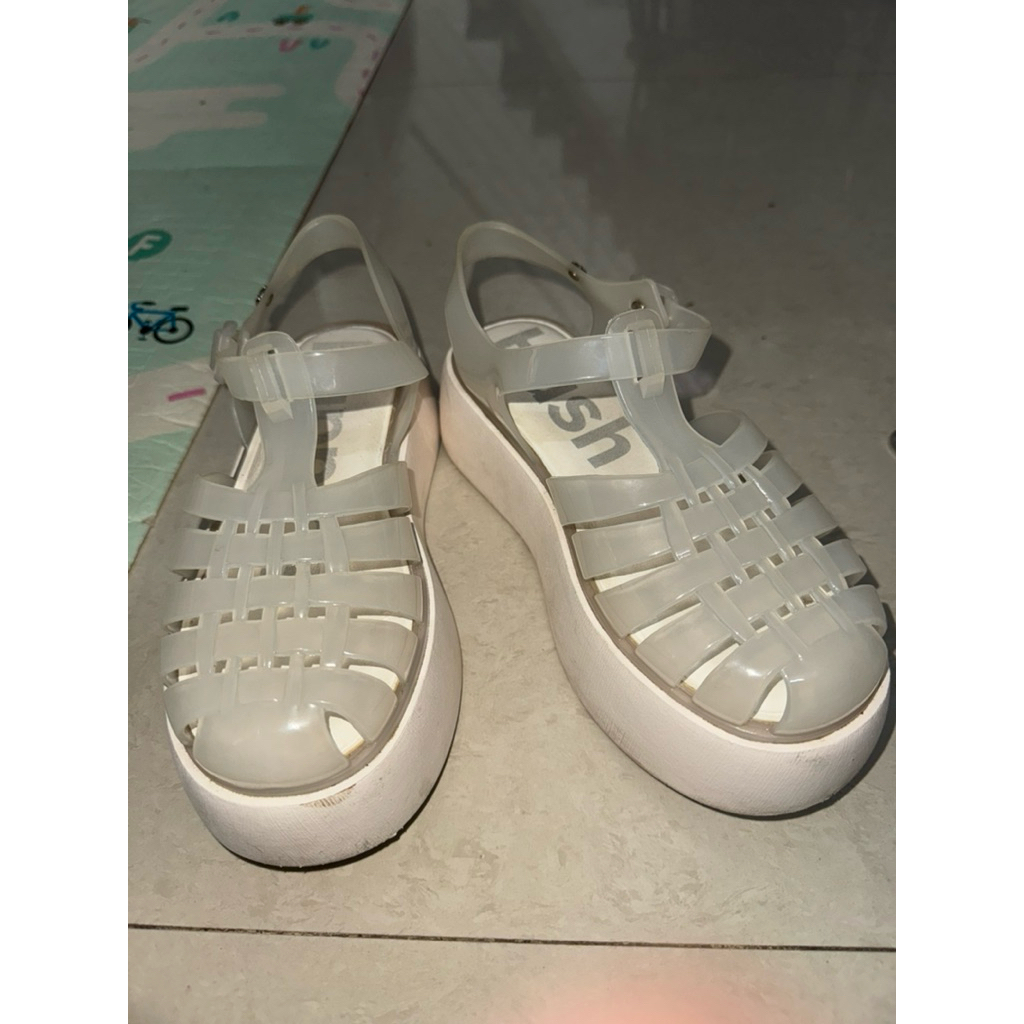 Hush puppies platform sandals Preloved