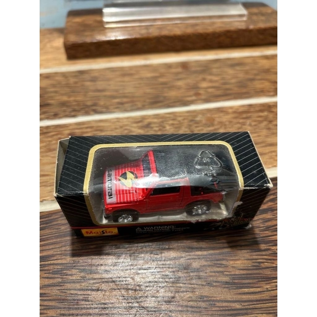 Suzuki Jimny Samurai skala 64 diecast