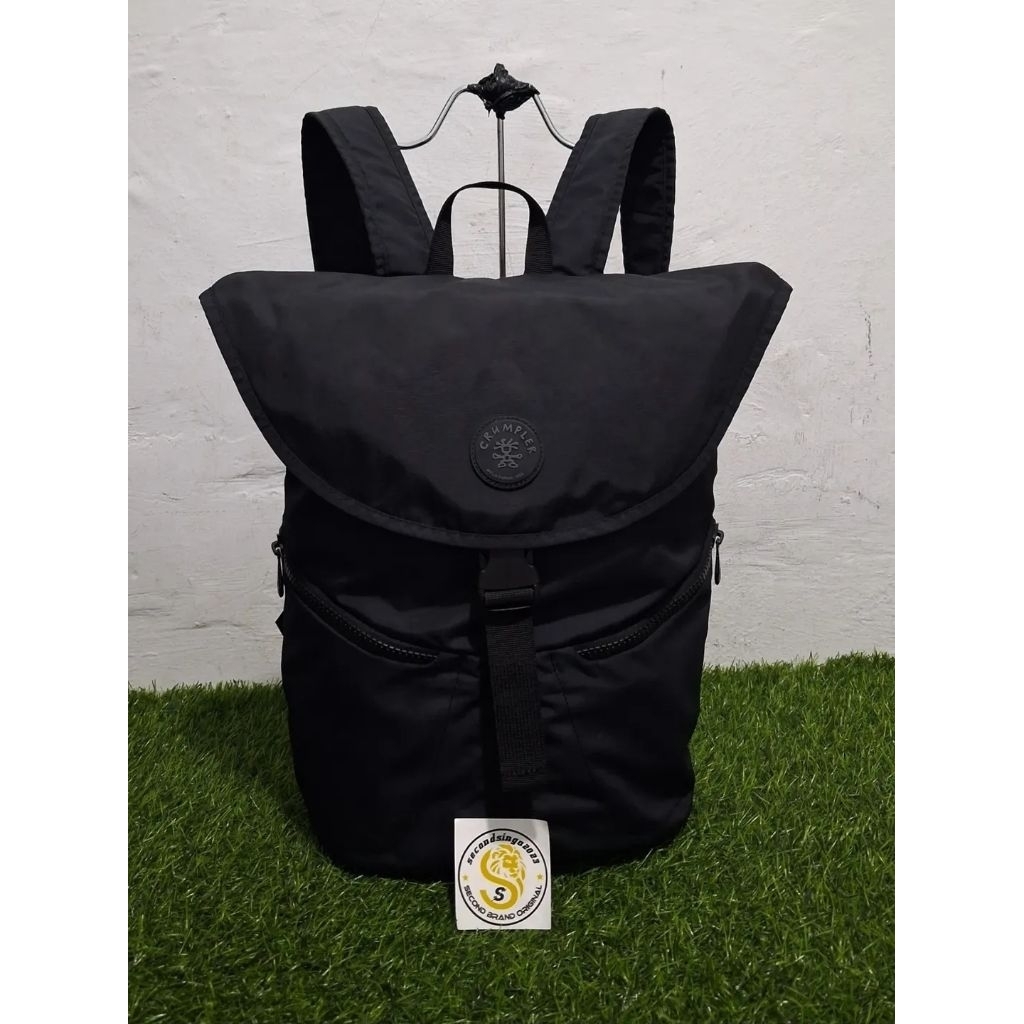 crumpler backpack laptop