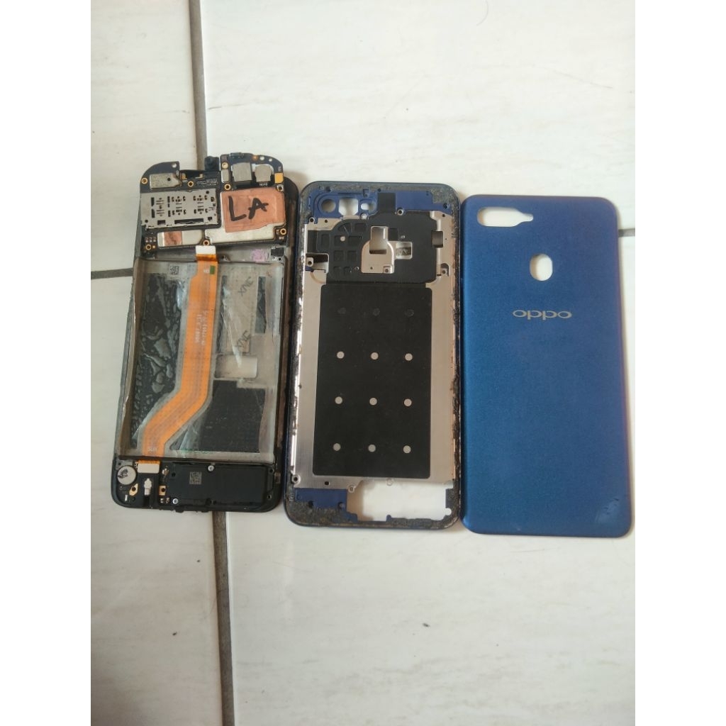 mesin Oppo a5s ram 3/32 normal no pola siap pake satu set sama kamera bazzel backdoor frame fleksibe