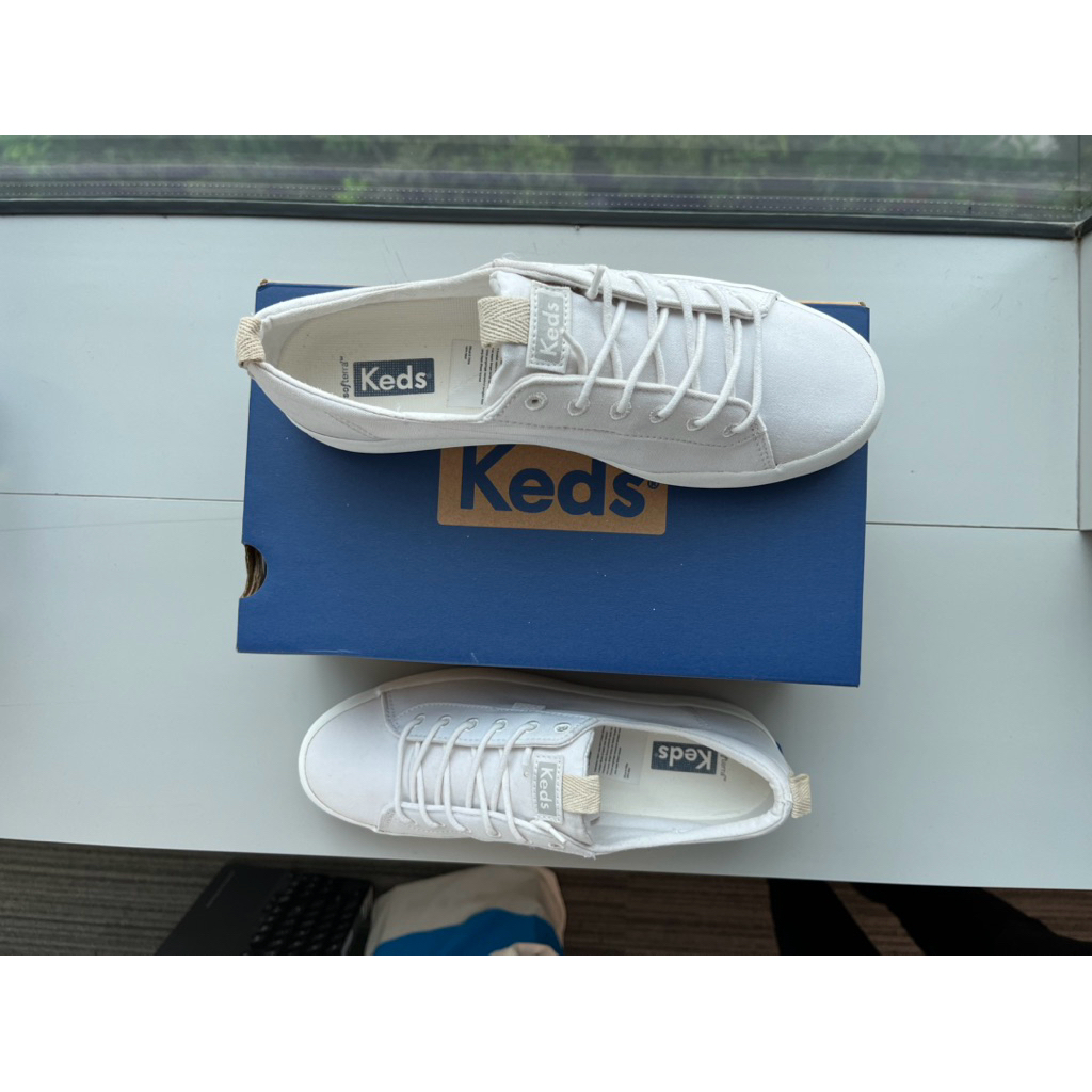 Keds Kickback Canvas – White (Size 38)
