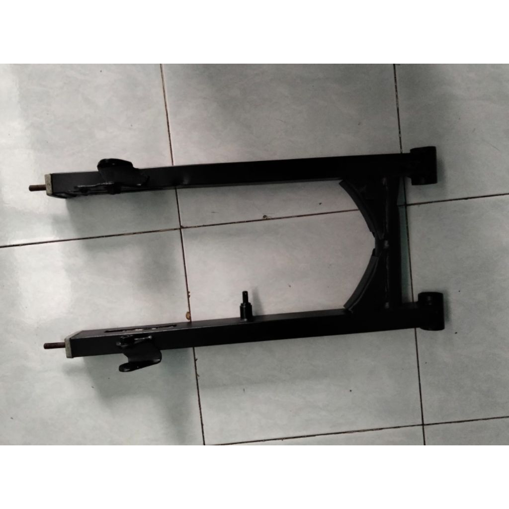 swing arm yamaha force 1 fiz r original