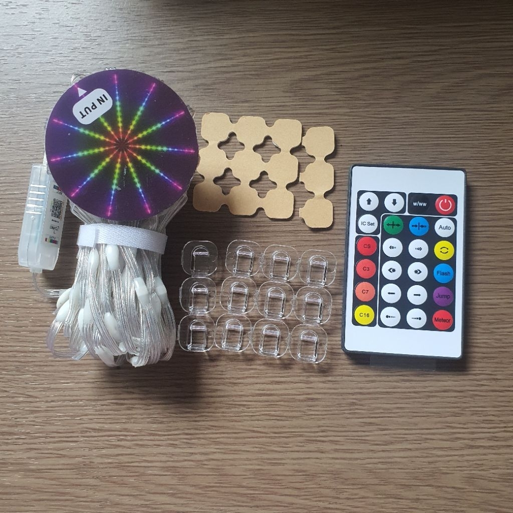 Lampu LED Yomiko RGB Fireworks