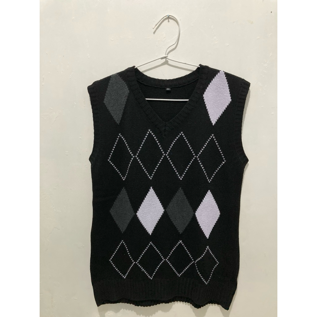 Preloved Vest Hitam