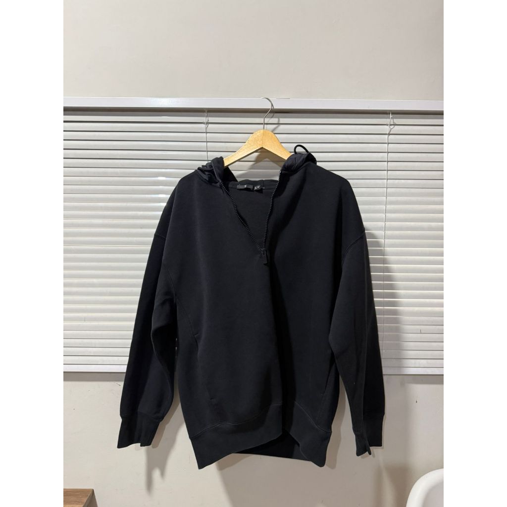 Preloved JW Anderson Uniqlo Hoodie Black Original XL