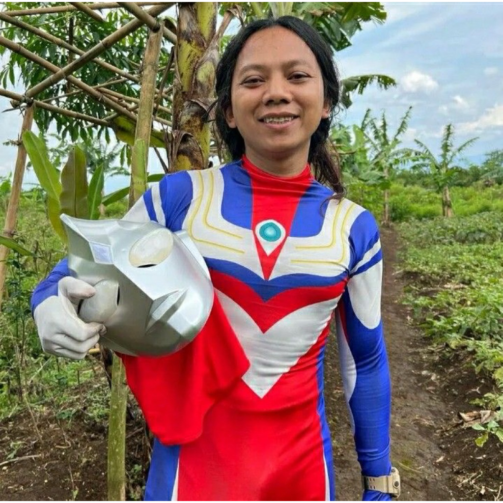 BAJU PRELOVED DEDE INOEN UMTRAMAN