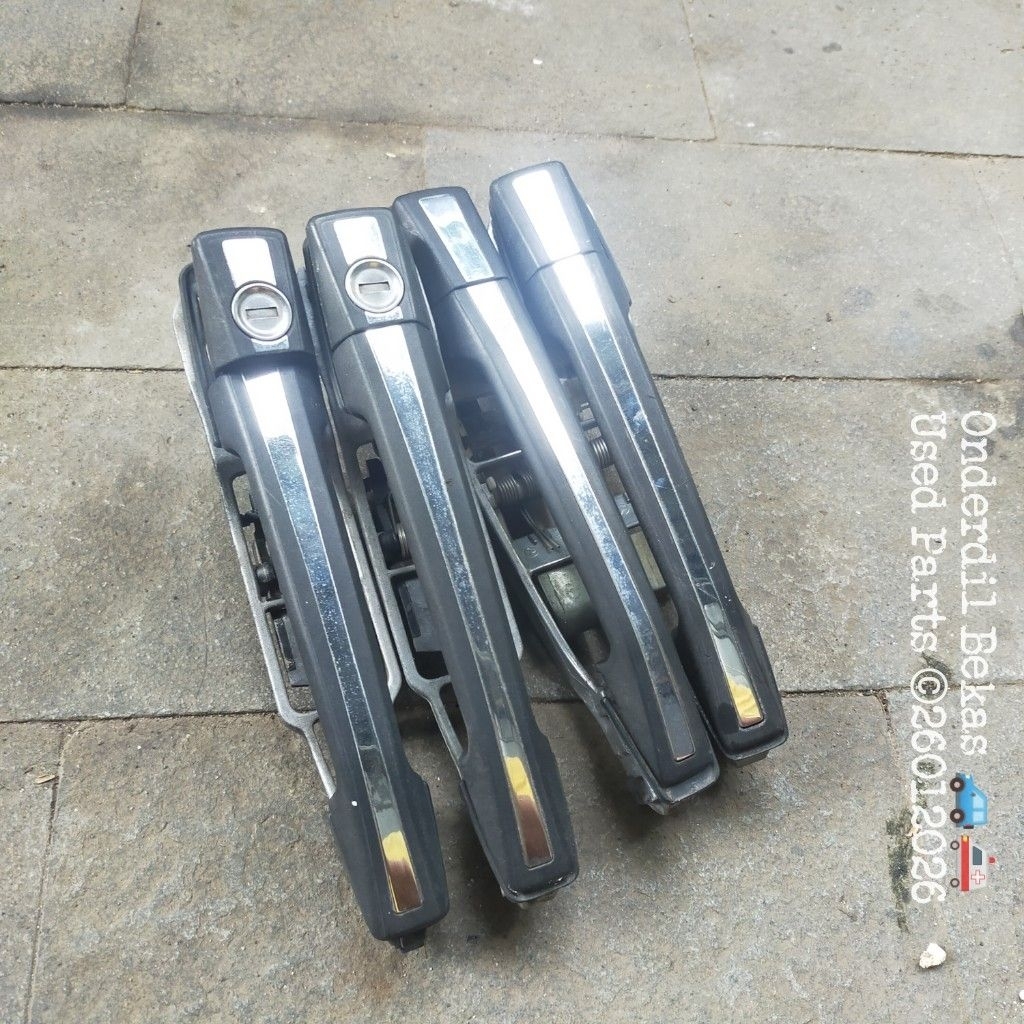 handle pintu Mercedes Benz e-class w124