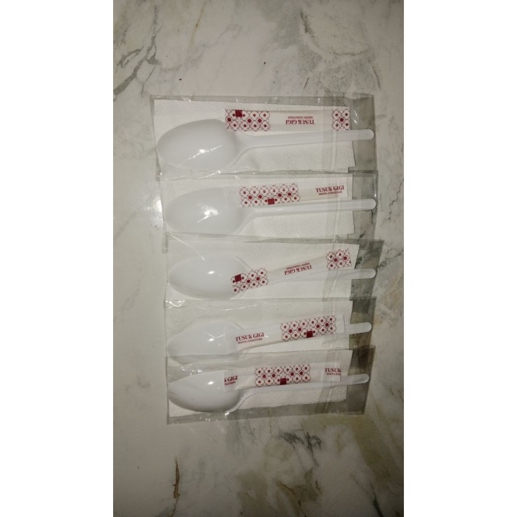sendok paket makan + tisu+tusuk gigi
