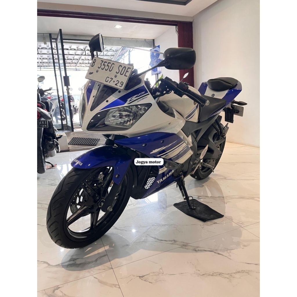 yamaha R15 v2 tahun 2014