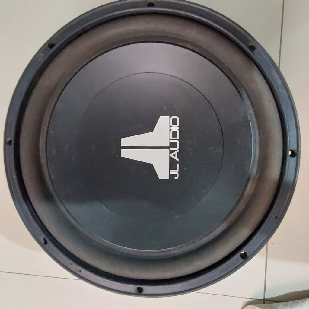 Dijual subwoofer JL audio 12" W3v2