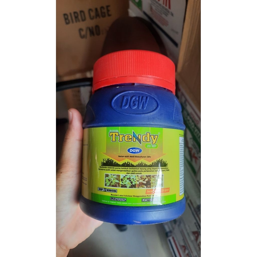 TRENDY 20WP HERBISIDA BUBUK BERWARNA PUTIH