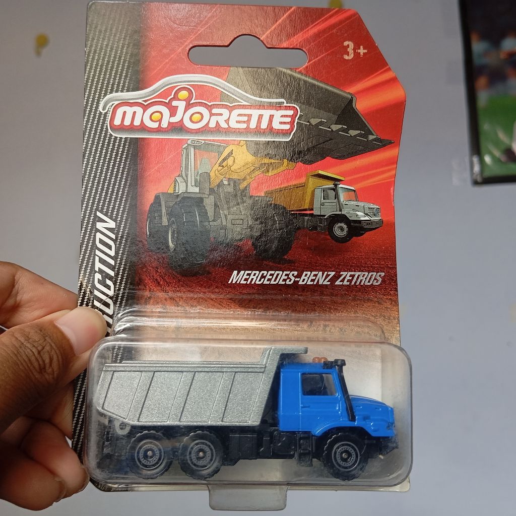 Majorette majo Mercedes Benz zetros truck truk alat berat