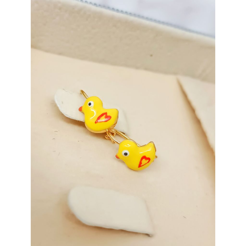 Anting Hook Daisy Anak Karakter Bebek Emas Muda 300/6 Karat