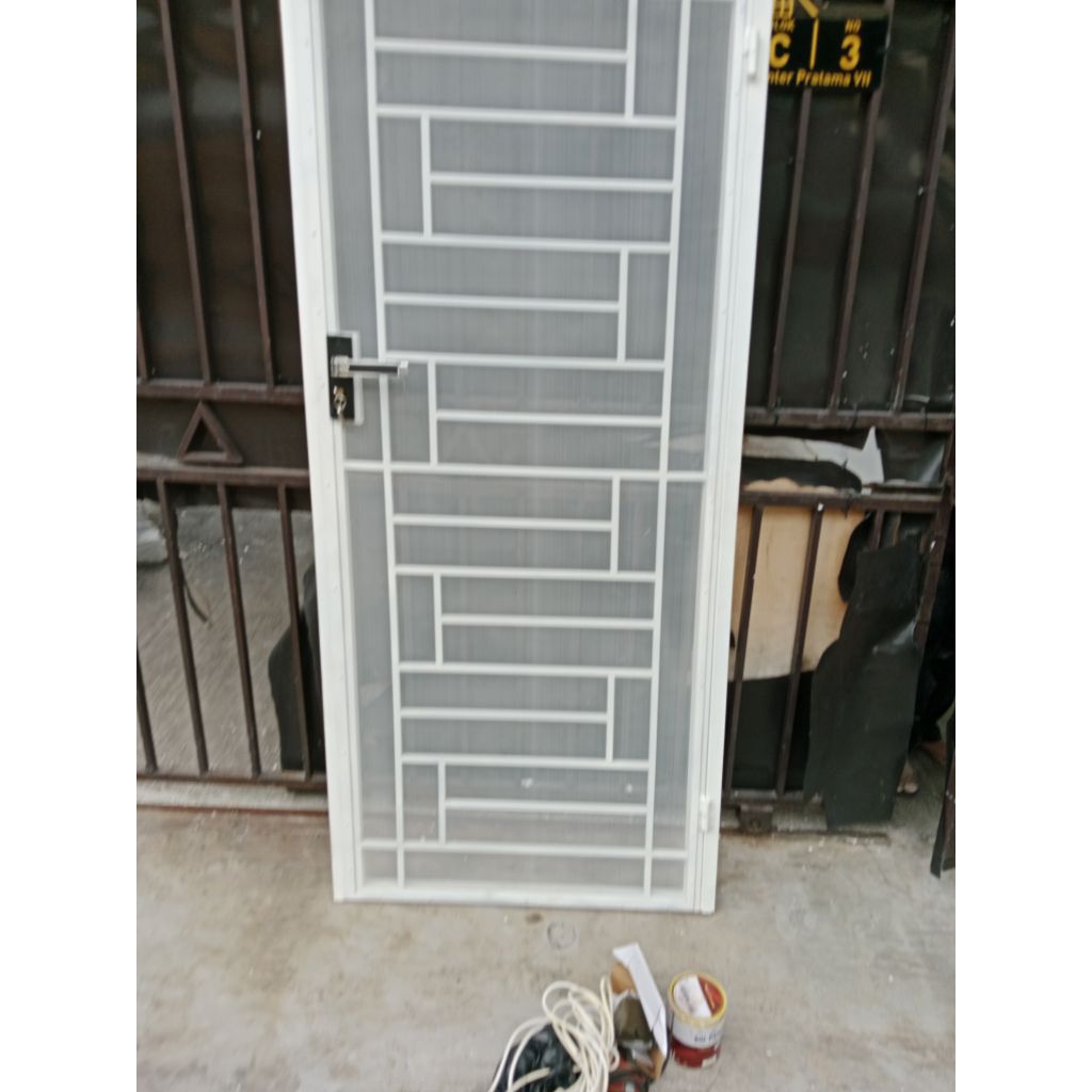 Pintu Besi Tralis + kawat nyamuk+kunci
