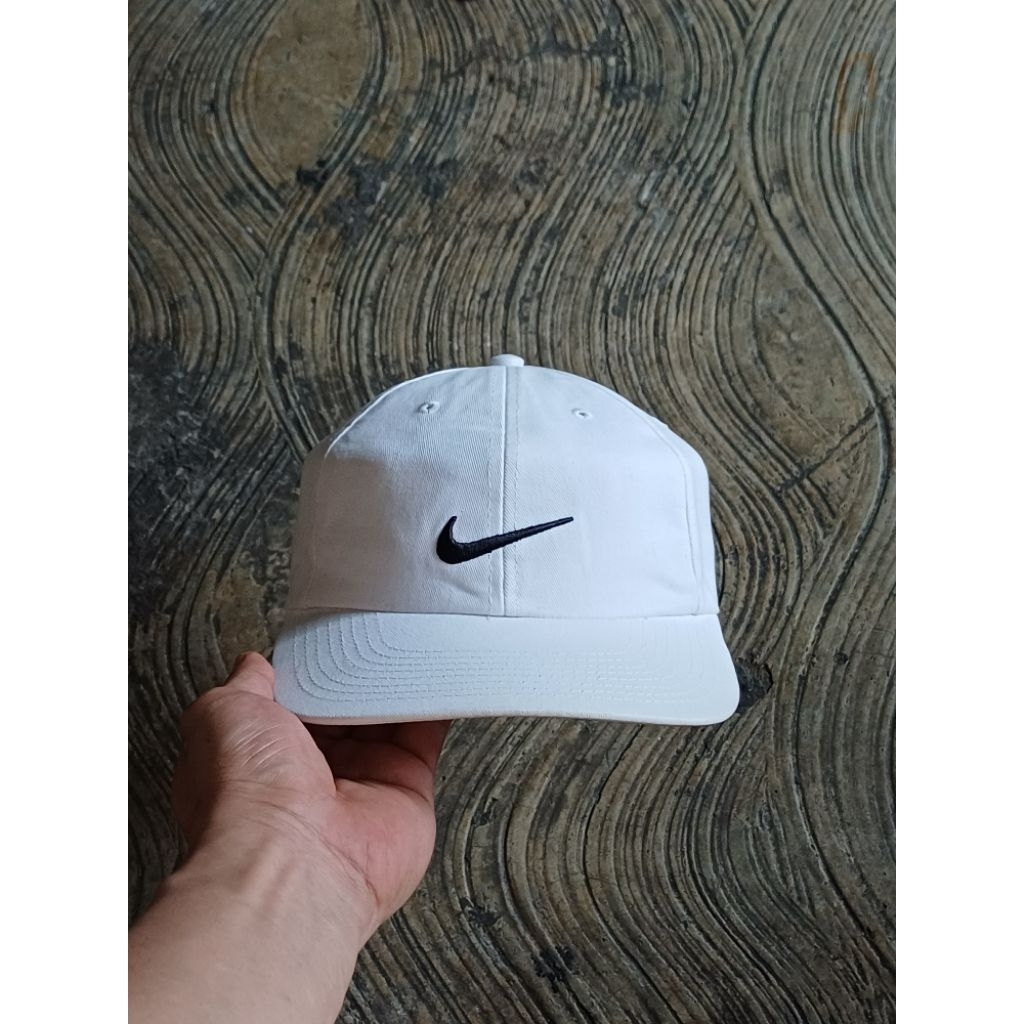 topi nike vintage second