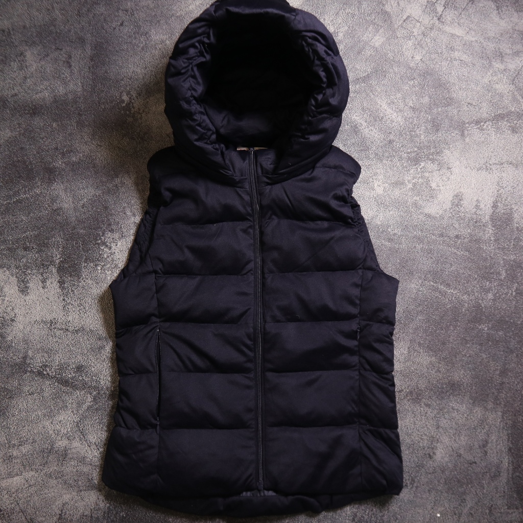 JAKET UNIQLO GOOSE DOWN PUFFER VEST WINTER BULU ANGSA AN150 SIZE S