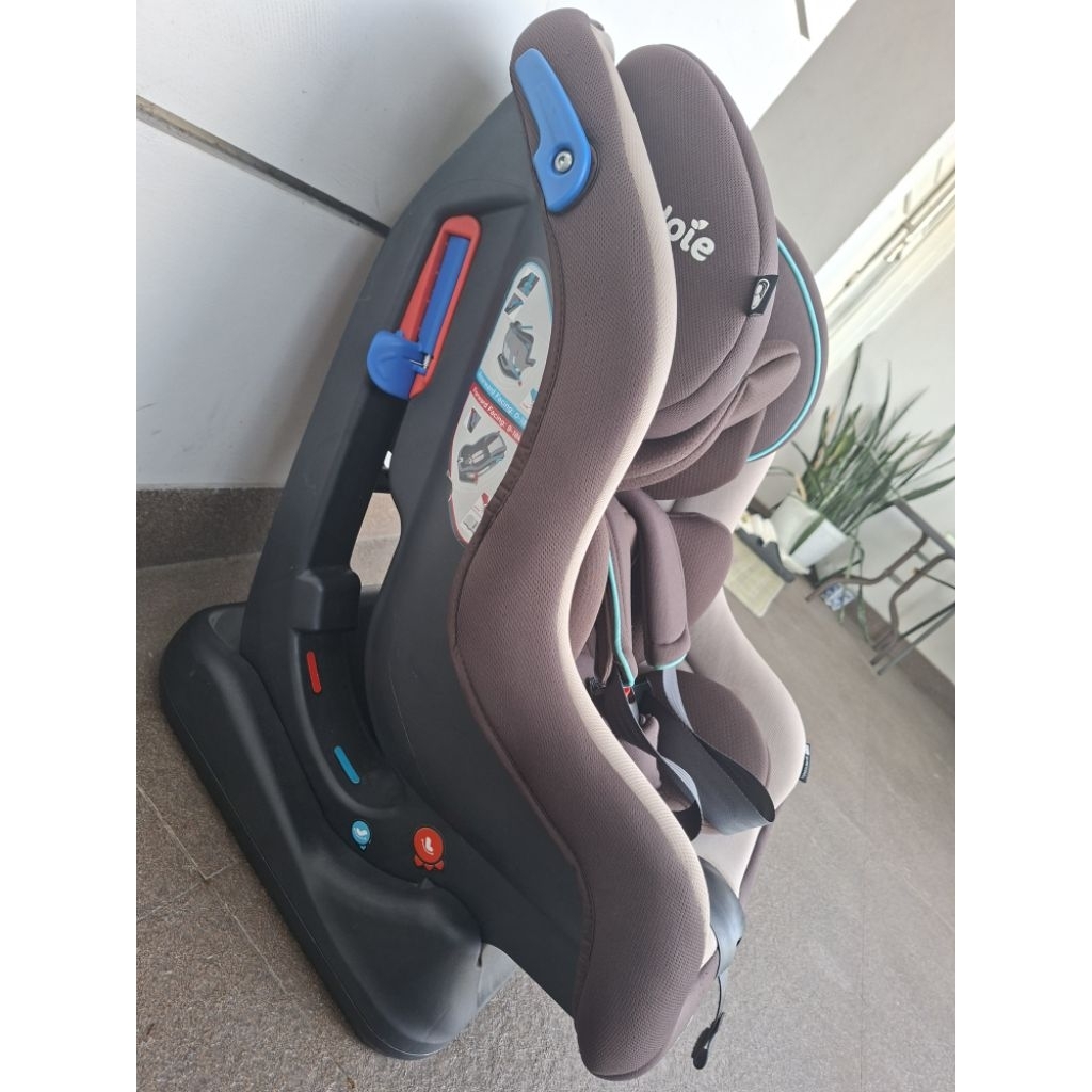 CAR SEAT JOIE