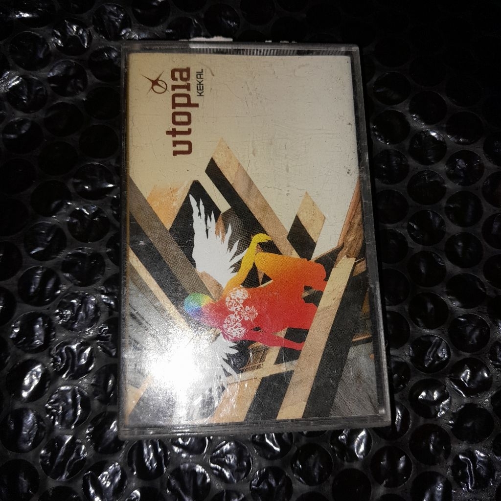 kaset pita utopia kekal