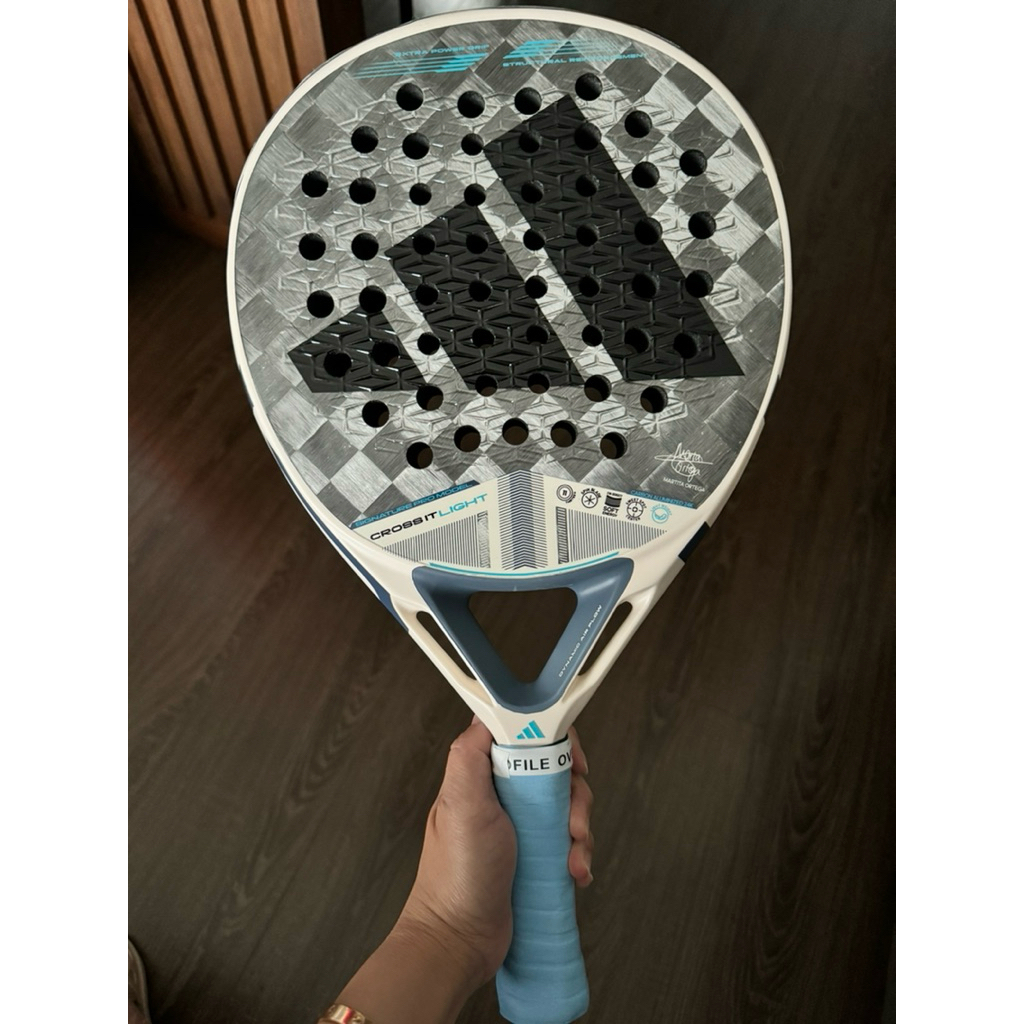 Raket padel Adidas Martita Ortega 2025 preloved/second