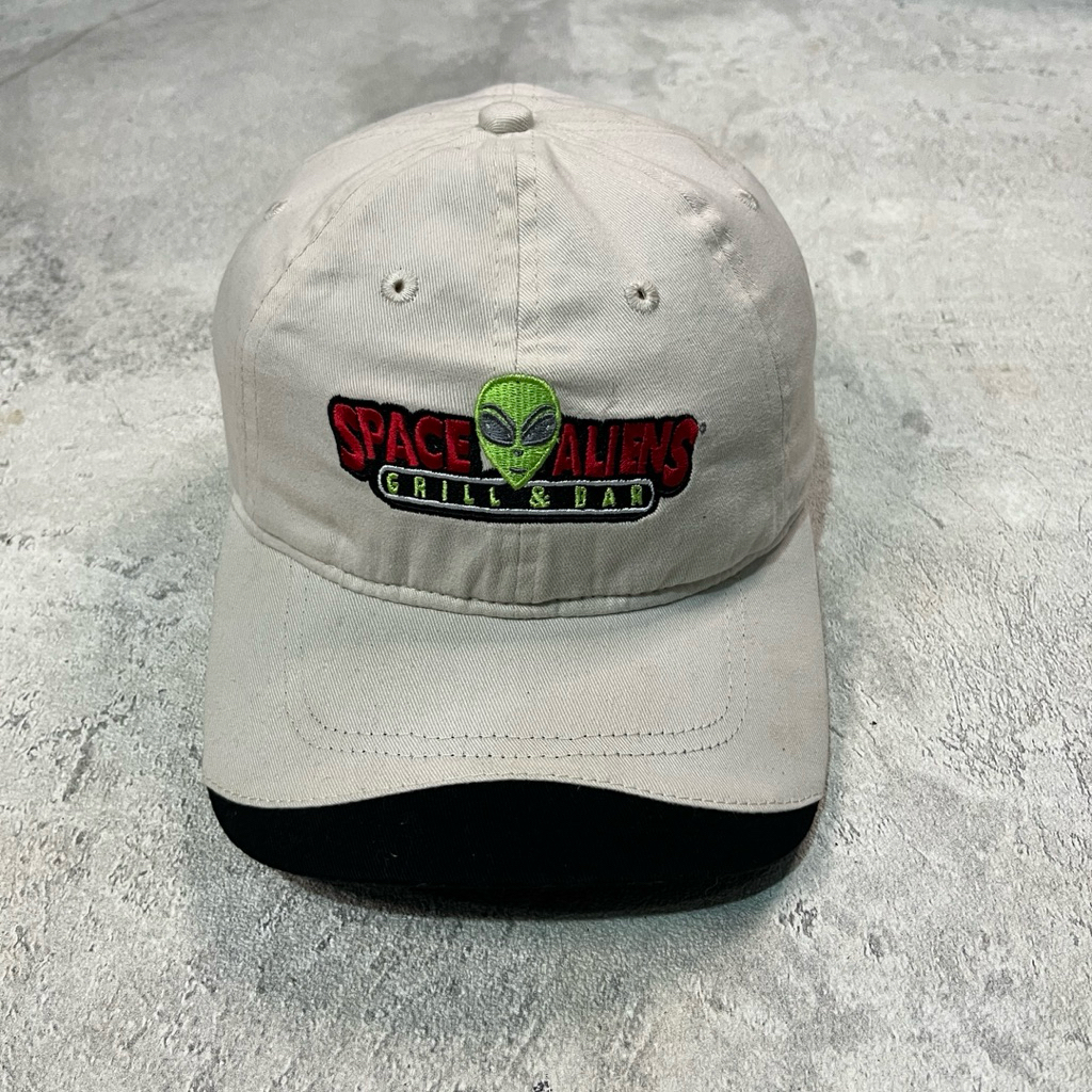 topi alien workshoop skateboarding