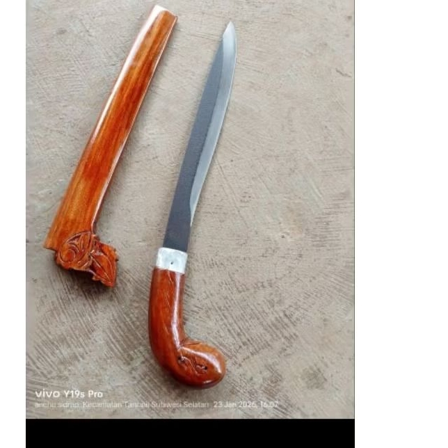 pisau pendek kayu