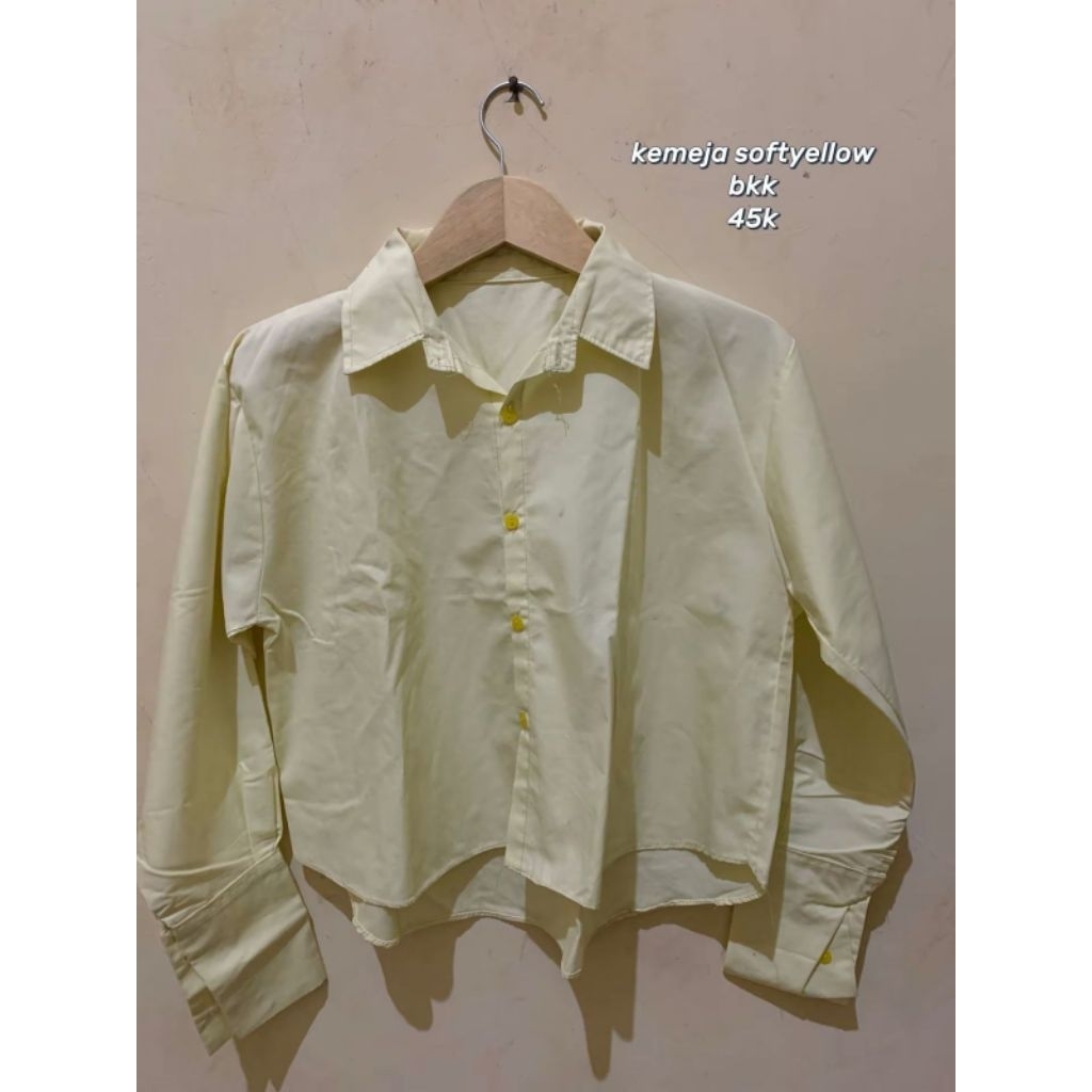 PRELOVED KEMEJA SOFT YELLOW