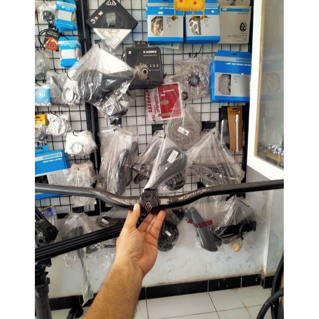 Handlebar entity include stem