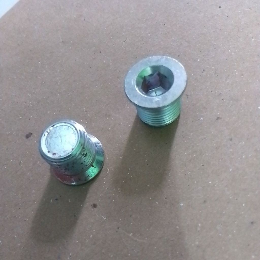 baut tutup magnet Yamaha R25 vixion original