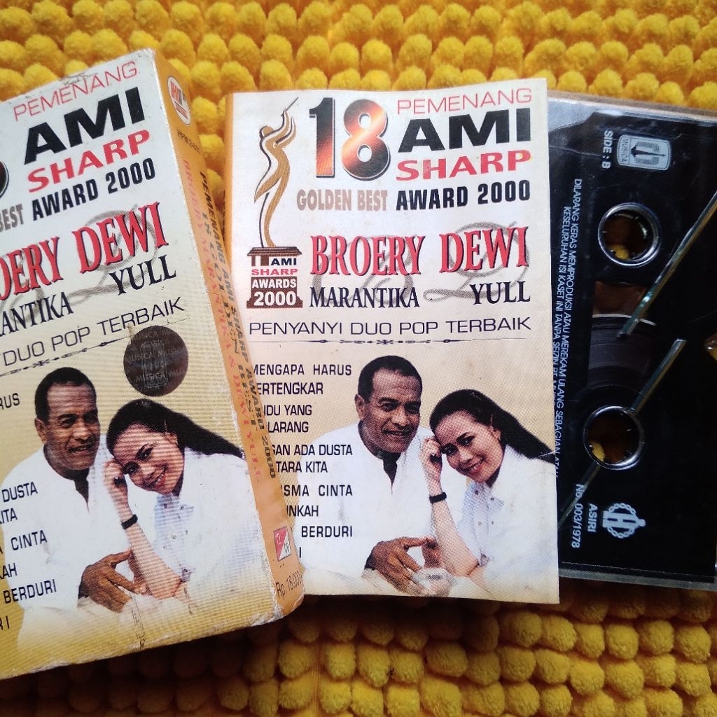 KASET PITA BROERY MARANTIKA & DEWI YULL - 18 GOLDEN BEST