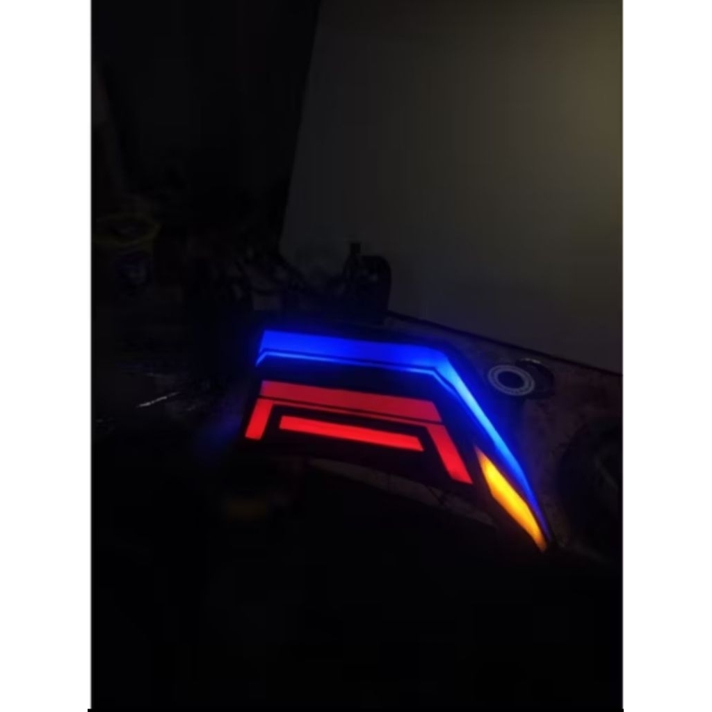 Stoplamp Lazy Biru Laser plus running Supra X 125 karbu, tidak termasuk reflektor dan mika smoke