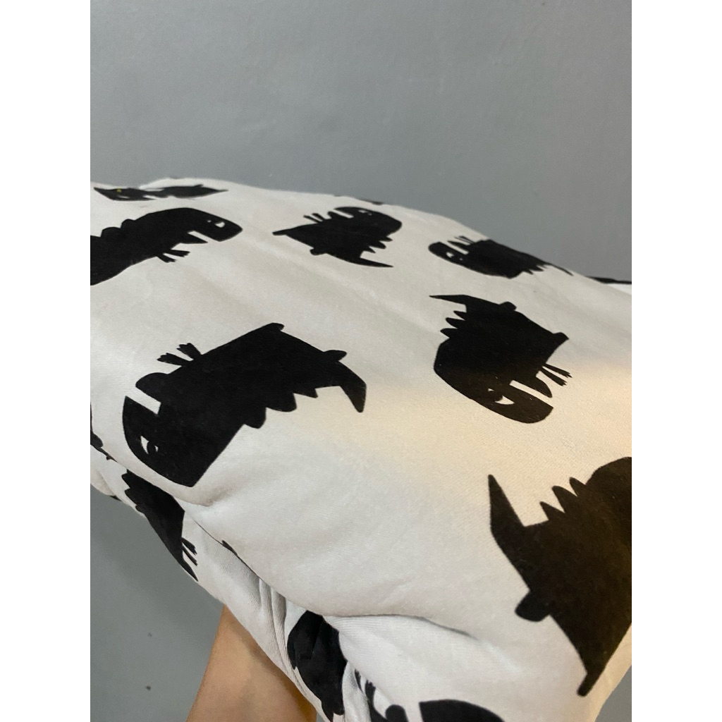 Kain Kaos Motif