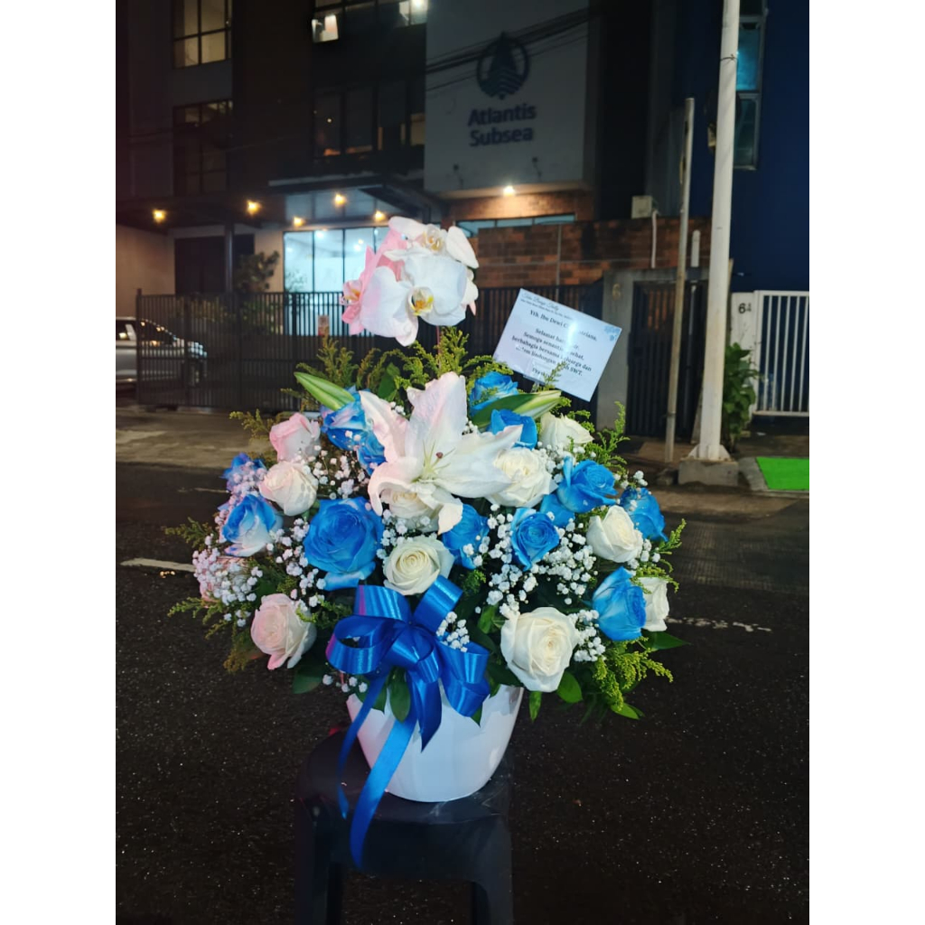 BUNGA MEJA LILY ANGGREK BIRU | BUNGA LILY ANGGREK | RANGKAIAN BUNGA SEGAR