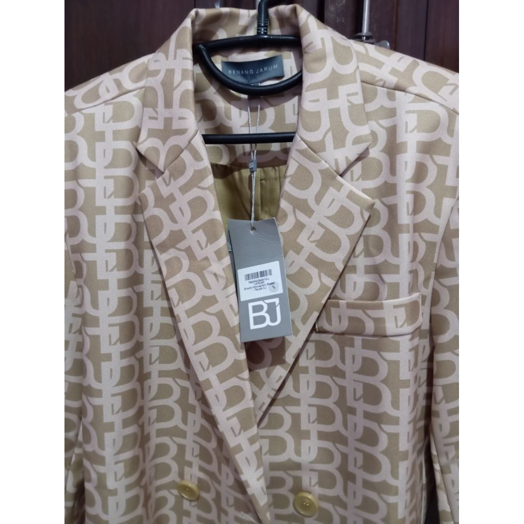 Blezzer monogram benang jarum ( Bj Bj ) benang jarum