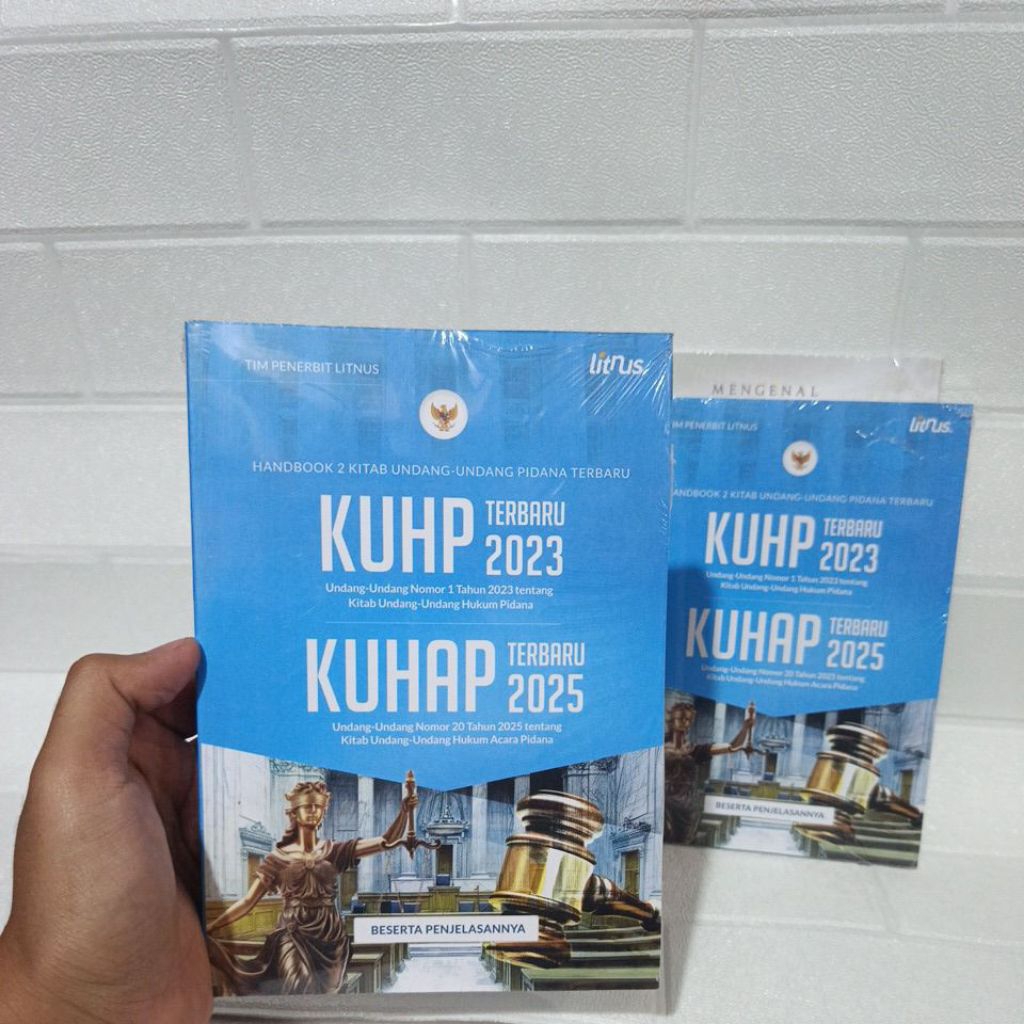 Buku KUHP TERBARU 2023 DAN KUHAP TERBARU 2025 - Handbook 2 Kitan Undang undang Pidana Terbaru - Lite