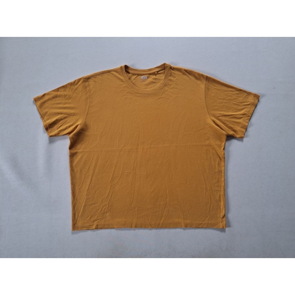 TSHIRT KAOS UNIQLO BASIC POLOS ORIGINAL 100%