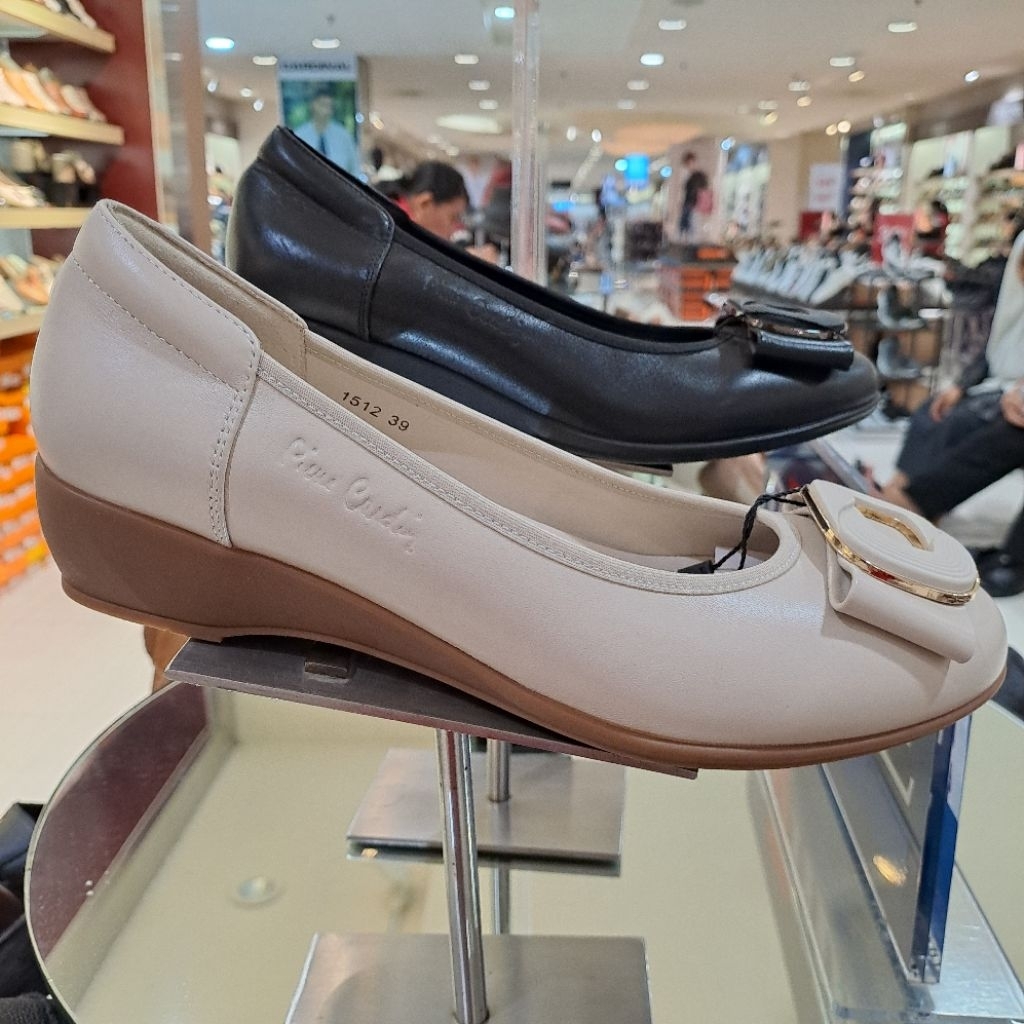 sepatu kulit wanita pierre cardin