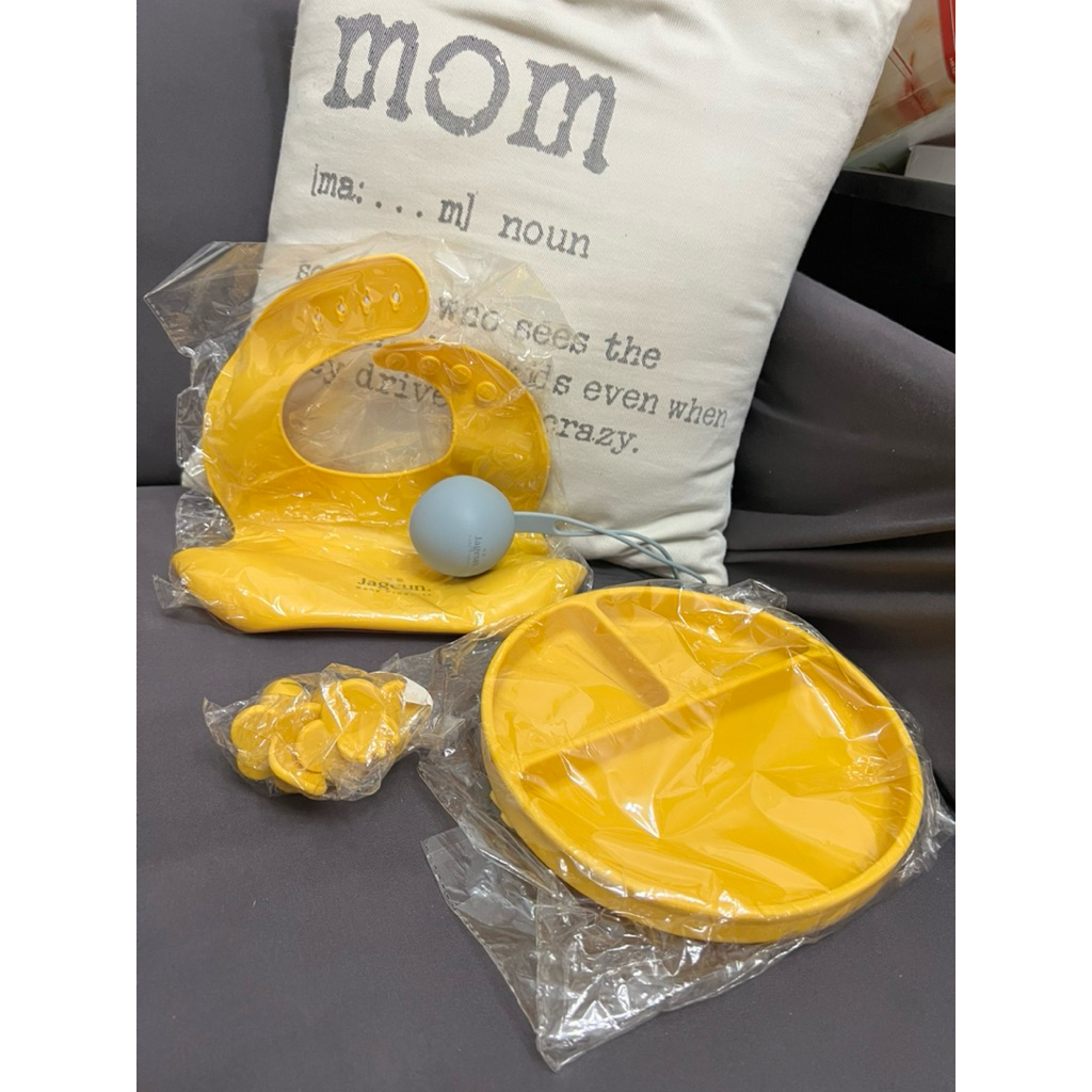 Jageun tempat makan MPASI set Preloved