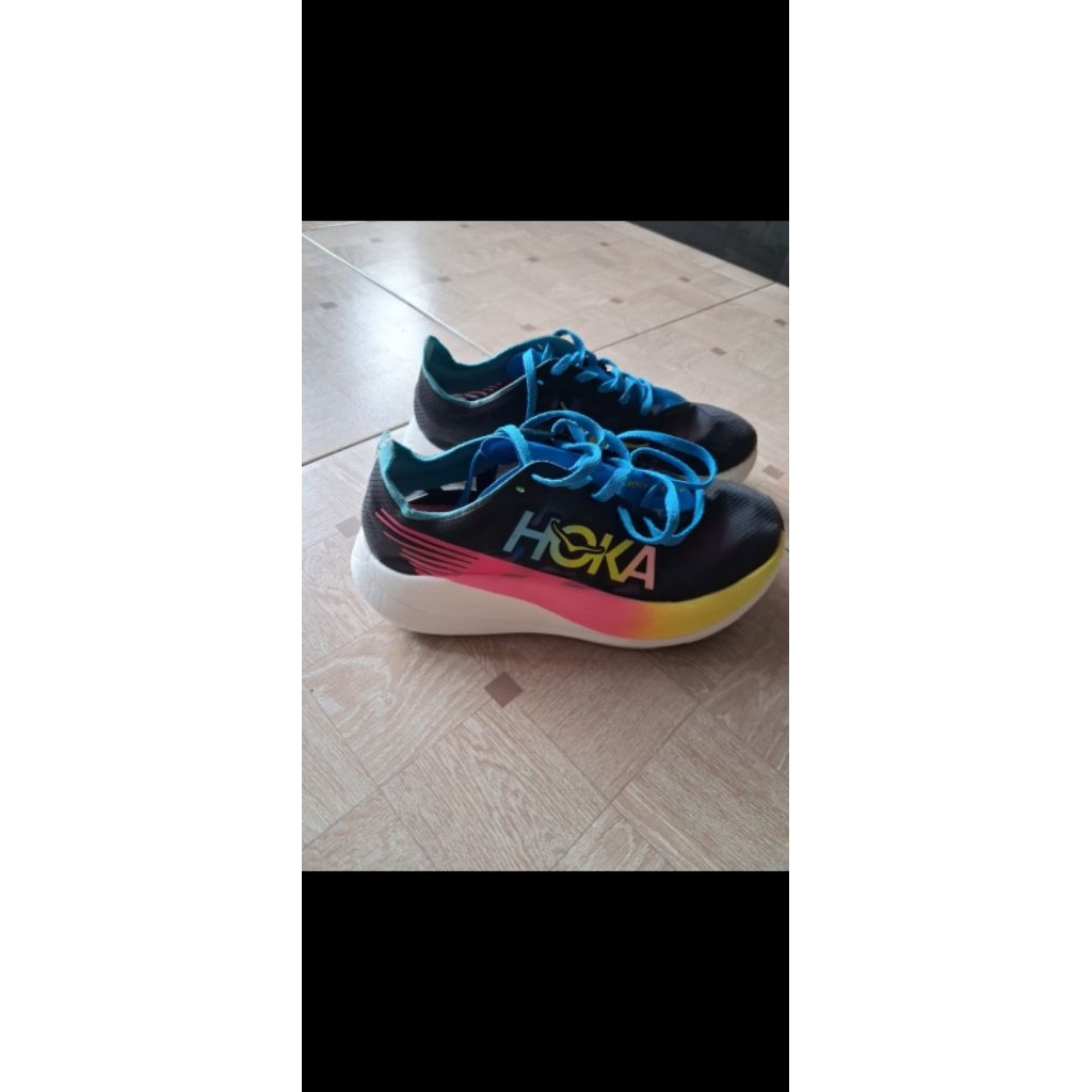 hoka rocket x2