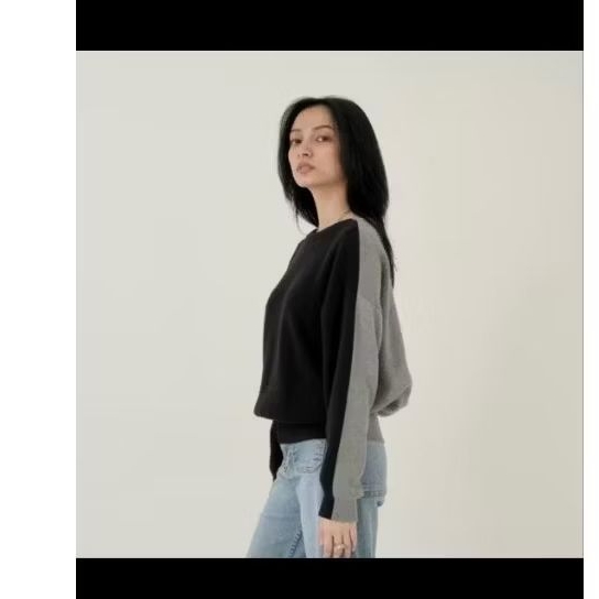 Preloved shopinkae two tone knit sweater