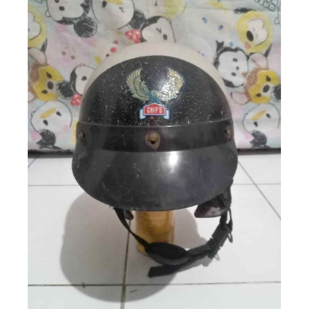 Helm chips retro original (second)