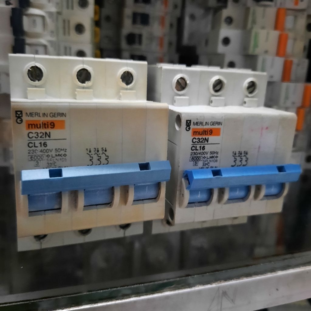 mcb pln merlin gerin c32n CL16 16a 3p