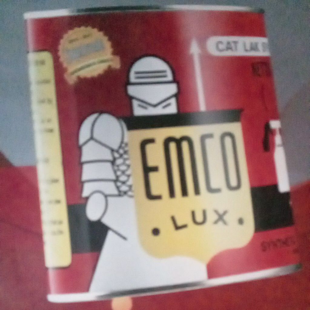 Cat Kayu & Besi Emco Lux  1 Kg - Varian Warna Bintang