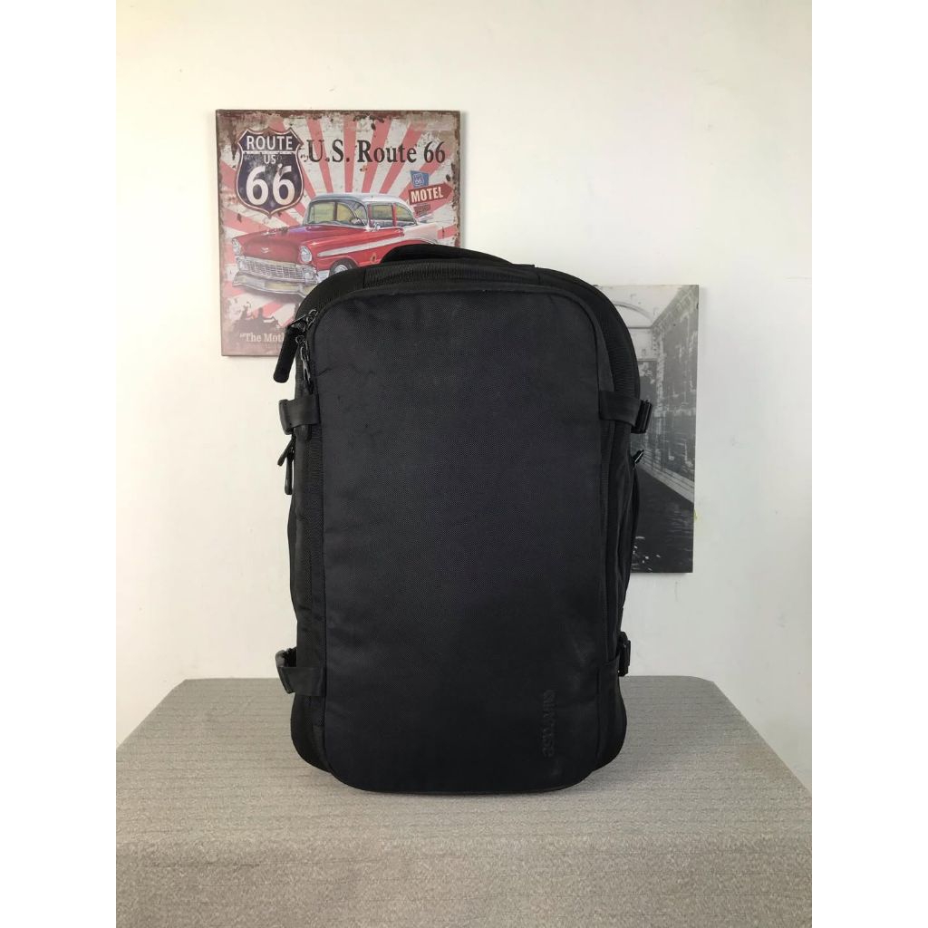Incase tracto backpack dufflebag